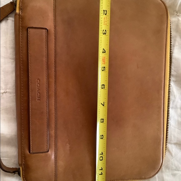 Coach - Picture 4 of 6